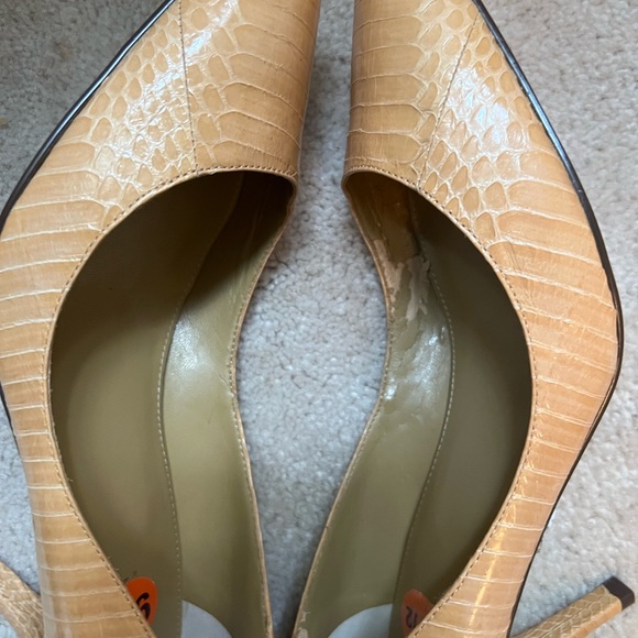 2 for $20 Lauren by Ralph Lauren New Tan Pumps - Picture 5 of 7